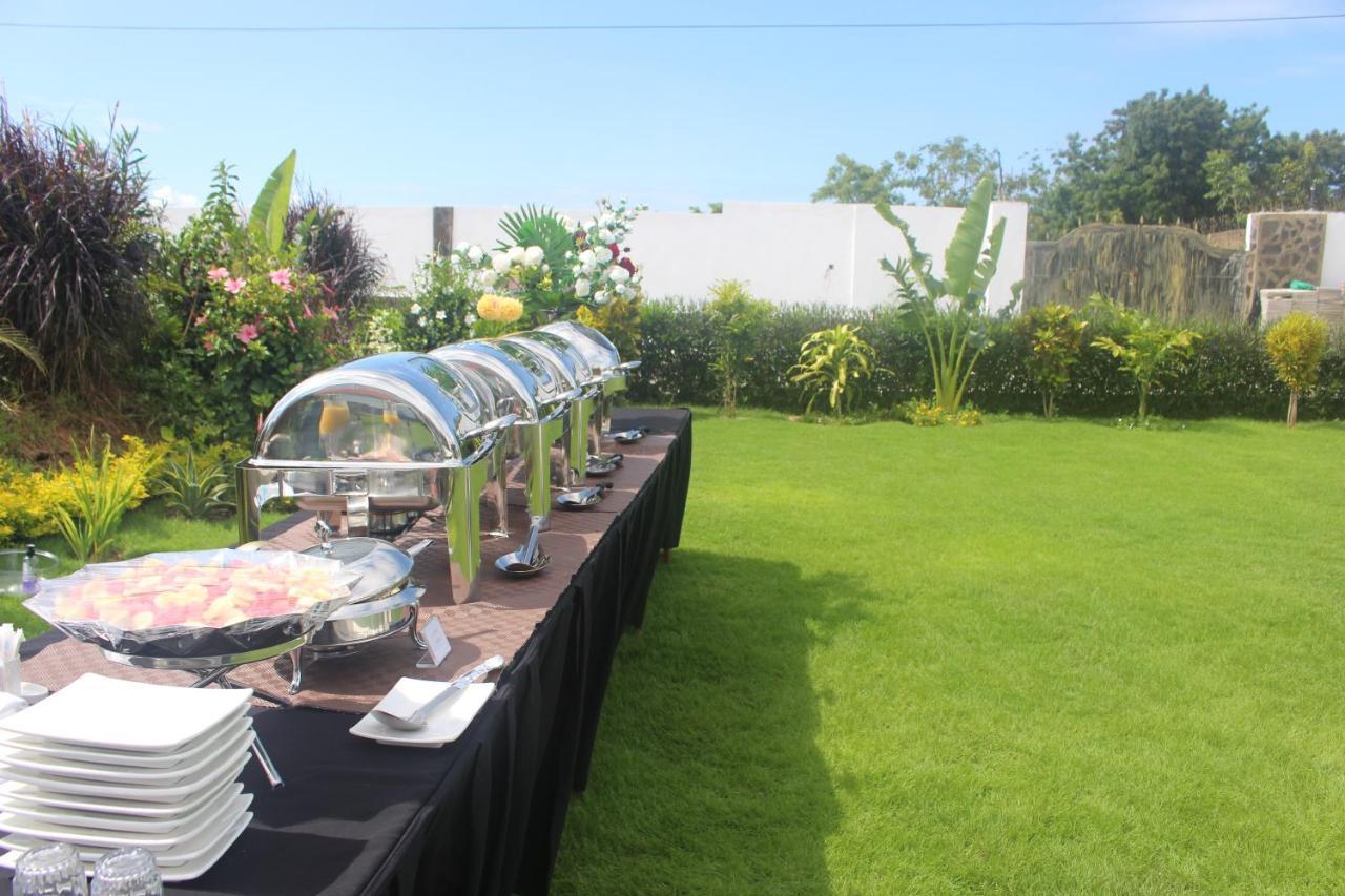 Chamiachi Hotel & Apartments Bamburi Ngoại thất bức ảnh