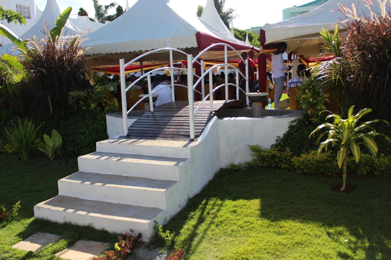 Chamiachi Hotel & Apartments Bamburi Ngoại thất bức ảnh