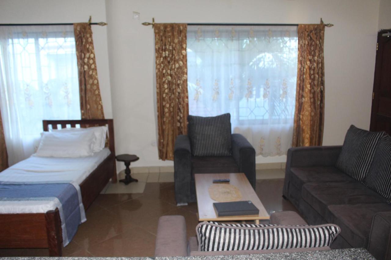 Chamiachi Hotel & Apartments Bamburi Ngoại thất bức ảnh