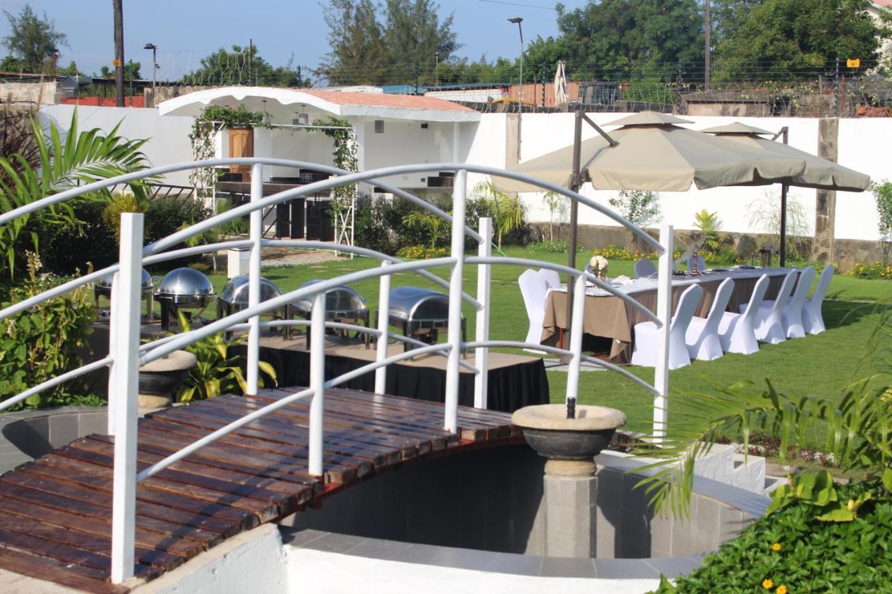 Chamiachi Hotel & Apartments Bamburi Ngoại thất bức ảnh